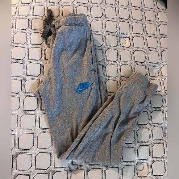 Nike track pants - Picture 2 of 2